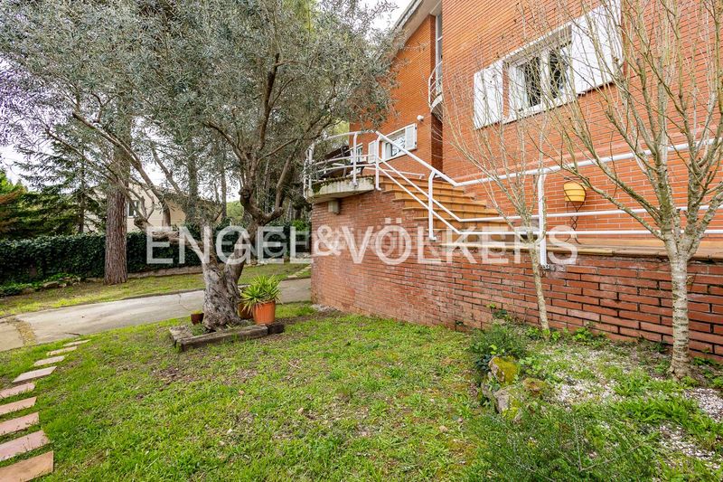 Foto 0c1142b8-b41d-45b3-8c2a-6d0615562265. Casa amb calefacció aparcament piscina a Begues