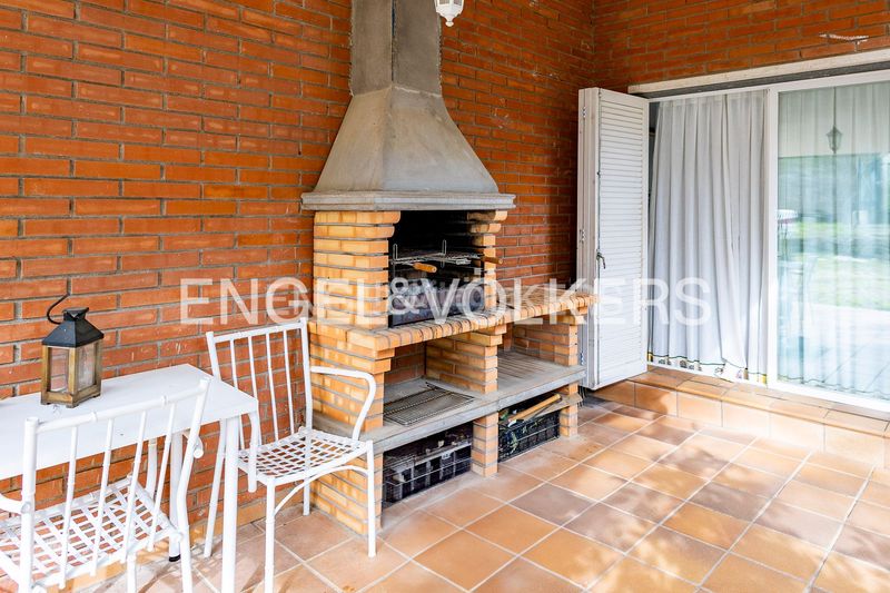 Foto aa50a4c6-e28f-4f00-b227-63c94aecee08. Casa amb calefacció aparcament piscina a Begues