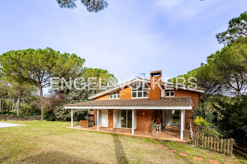 Foto dc7414ae-3887-4757-a523-ef98df0ad052. Casa amb calefacció aparcament piscina a Begues