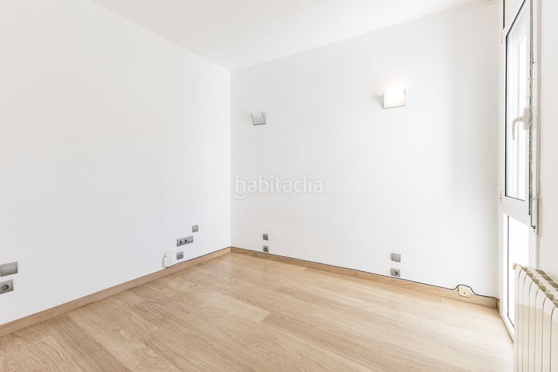 Foto 12314f4a-a749-4318-9d0f-d4ff4e509d87. Àtic amb calefacció a Vila de Gràcia Barcelona