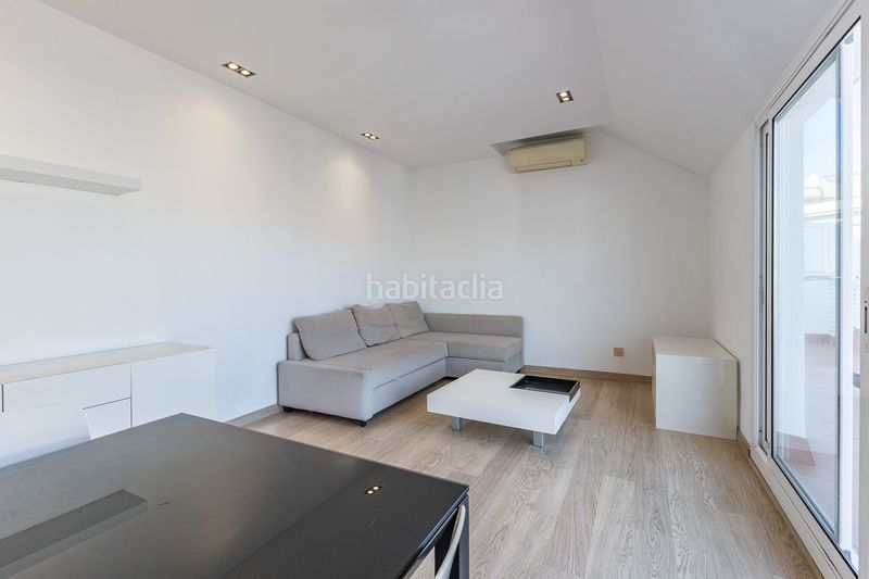 Foto c2b44987-21b5-4953-ad8a-f574a84663c1. Àtic amb calefacció a Vila de Gràcia Barcelona