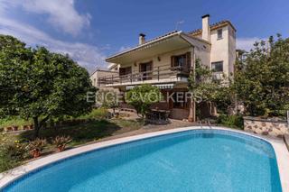House in La Plana-Bellsoleig. Casa con piscina a 15 minutos de barcelona