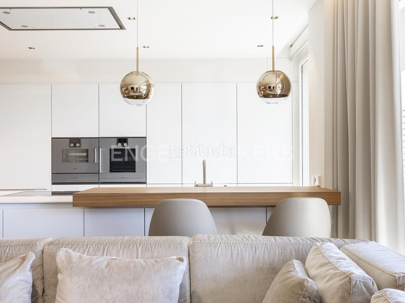 Foto 21916253-fdcb-47cf-98a5-eb210005169b. Affitto attico con riscaldamento parcheggio piscina in Barcelona