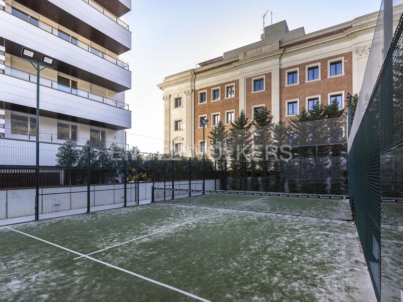 Foto 19f0e7d6-a4d5-4d13-a83d-67a819253389. Alquiler ático  único con terraza y piscina privada en pedralbes en Barcelona