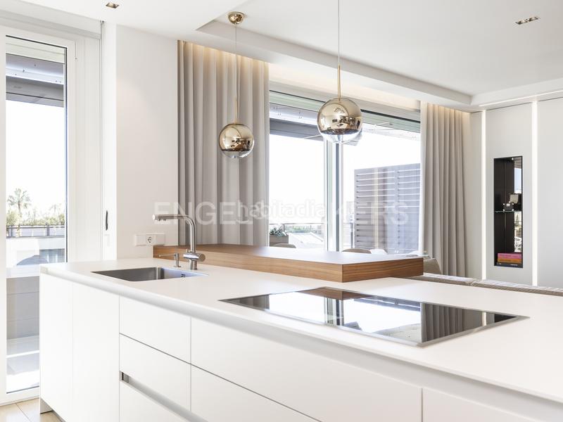 Foto 24e89f58-fd4a-4849-b7d4-a1952ab719ca. Alquiler ático  único con terraza y piscina privada en pedralbes en Barcelona