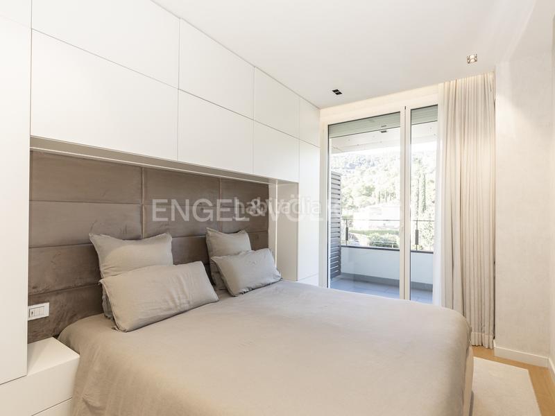 Foto 48be4e6b-f81f-4cd8-9e35-efe8ea94203a. Alquiler ático  único con terraza y piscina privada en pedralbes en Barcelona
