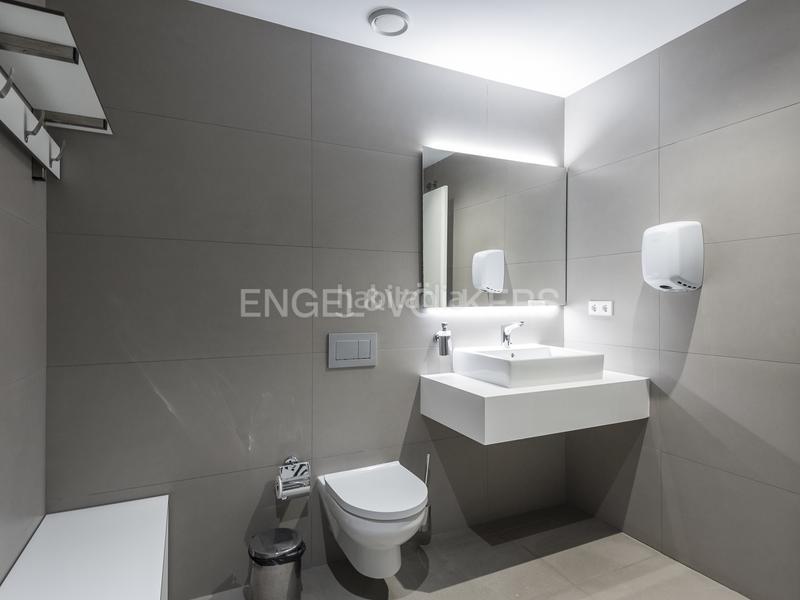 Foto 54d98c1b-02b6-47af-ad04-c840e91949be. Alquiler ático  único con terraza y piscina privada en pedralbes en Barcelona