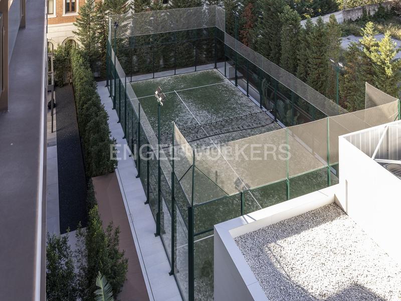 Foto 16fcd3cc-0d9f-430d-9c30-52e4c917971b. Location attique avec chauffage parking piscine dans Barcelona