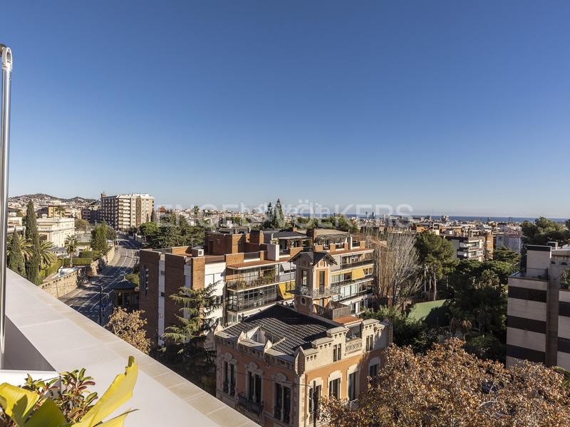 Foto 4623b12c-4927-43ae-b2af-8cc621784beb. Location attique avec chauffage parking piscine dans Barcelona