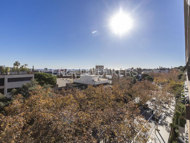 Foto 961b78a6-01dd-472d-9103-aa934f3ef4e9. Location attique avec chauffage parking piscine dans Barcelona