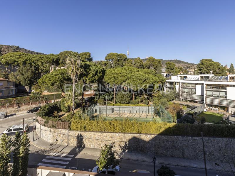 Foto be5699c2-fc08-4ed0-b553-027579cf8847. Miete dachwohnung mit heizung parking pool in Sarrià Barcelona