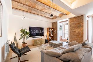 Location Appartement à Dreta de l´Eixample. Piso de lujo sin muebles al lado de plaza catalunya