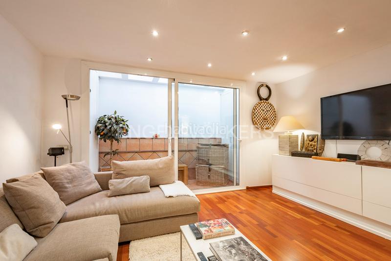 Foto 09e31619-b4ab-40e5-a7b4-4de65de5ba6f. Duplex avec chauffage dans Sants Barcelona