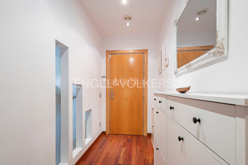 Foto 5ccf5bef-5a78-4f35-9b91-74537b9dc96c. Duplex avec chauffage dans Sants Barcelona