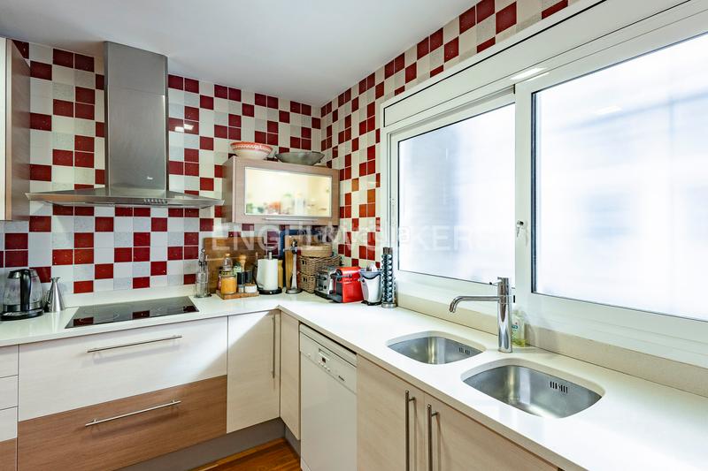 Foto ad5880a0-e7e9-4286-b57e-285a699c7bba. Duplex avec chauffage dans Sants Barcelona