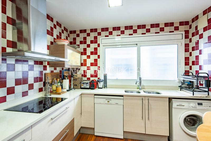 Foto cb733fad-cefd-4db7-9125-1641e66bf034. Duplex avec chauffage dans Sants Barcelona