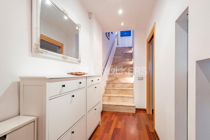 Foto ee8057e3-506d-4e08-b85b-3bd5fa42d51a. Duplex avec chauffage dans Sants Barcelona