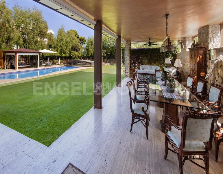 Foto 18868391-c8a5-4781-835c-0bf7d9c6c766. Casa amb calefacció aparcament piscina a Can Girona - Terramar - Vinyet Sitges