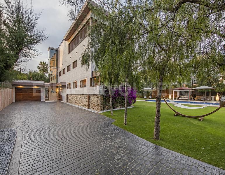 Foto 34f28300-b94d-469e-aec3-44211cea5a27. Casa amb calefacció aparcament piscina a Can Girona - Terramar - Vinyet Sitges