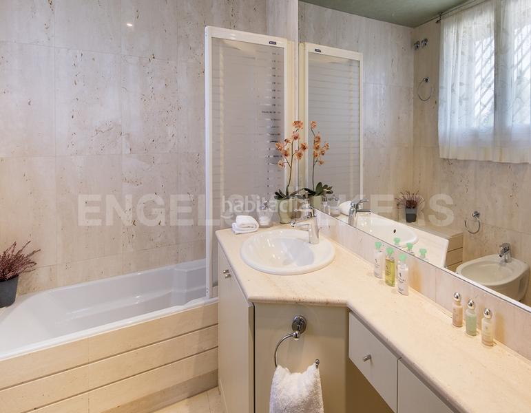 Foto d2a4fc9b-6eb8-46d8-88c8-d0c31131425b. Casa amb calefacció aparcament piscina a Can Girona - Terramar - Vinyet Sitges