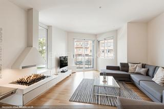 Duplex à La Salut. Encantador piso con terraza y parking en gracia