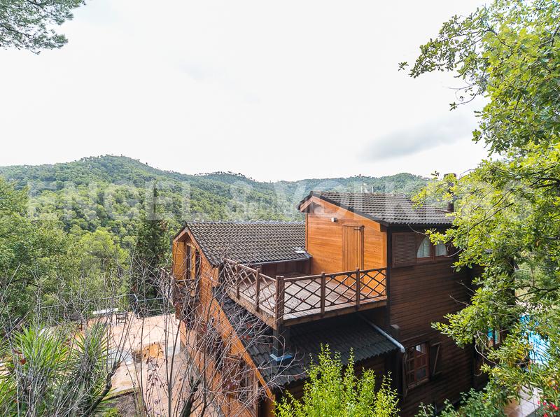 Foto 707298f5-55d3-4e13-97be-4da9bebf9ce1. Lloguer casa amb calefacció aparcament piscina a Sant Cugat del Vallès