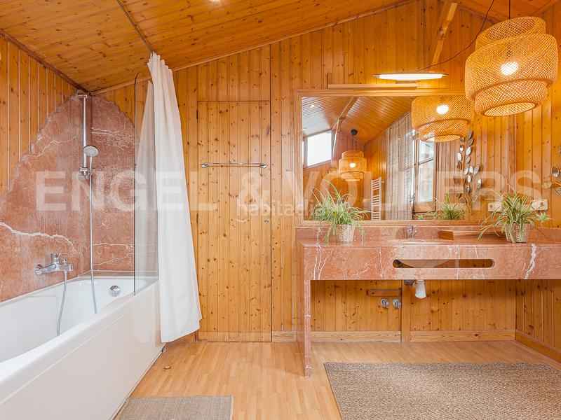 Foto e8cd6e46-580d-447c-b0a0-65f5a34b09ad. Lloguer casa amb calefacció aparcament piscina a Sant Cugat del Vallès