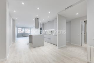 Appartement  Gran vía de carles iii. Exclusivo apartamento a estrenar en les corts