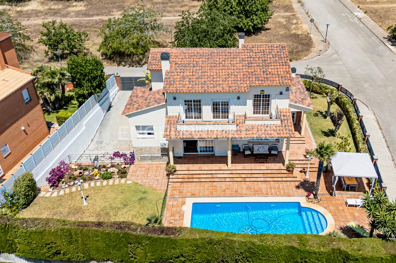 Foto 073884da-3176-4e4c-9825-ba3ef1813aea. Maison avec chauffage parking piscine dans Bonavista Vendrell (El)