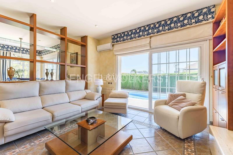 Foto 3a471710-7eb4-4b60-9272-046a1efc528d. Maison avec chauffage parking piscine dans Bonavista Vendrell (El)