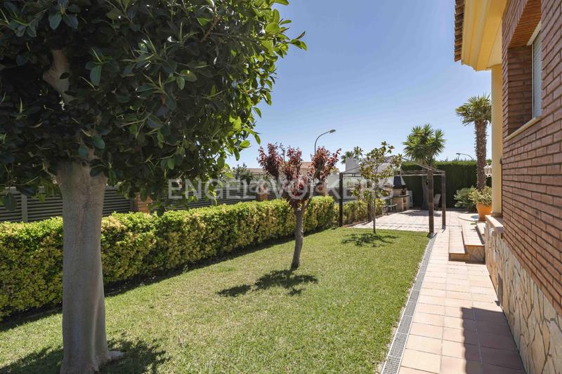 Foto 4ab4bc61-fd5f-4ef5-8f2e-eb06e923fd5c. Maison avec chauffage parking piscine dans Bonavista Vendrell (El)