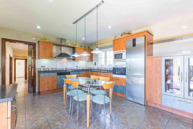 Foto b1c0d994-c62e-42b0-b767-7d0c60769fc2. Maison avec chauffage parking piscine dans Bonavista Vendrell (El)