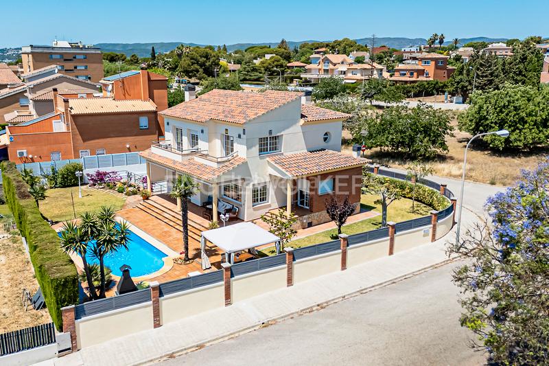 Foto b49c5426-0b63-4c7e-be0d-281bb1bd10b6. Maison avec chauffage parking piscine dans Bonavista Vendrell (El)