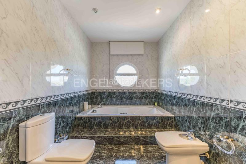 Foto ed4a9604-5317-4a46-8fa4-1a67591b2691. Maison avec chauffage parking piscine dans Bonavista Vendrell (El)