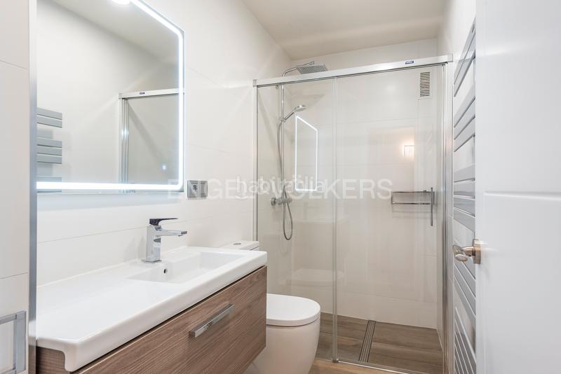 Foto 2bfa4264-965a-4c45-8ac5-22b61084144c. Apartamento luminoso piso con vistas al puerto y al mar en Vilanova i la Geltrú