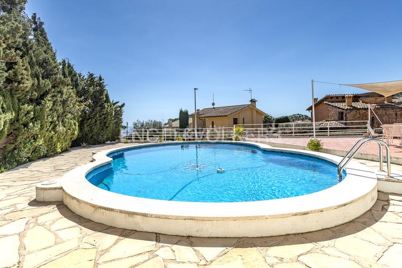 Foto 5fb80ee1-5996-47b2-97c1-18274769bbc2. Casa amb calefacció aparcament piscina a Vilassar de Dalt