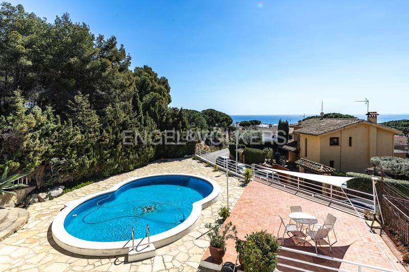 Foto 8cb23cf1-8bed-446e-b4a5-445625f6854e. Casa amb calefacció aparcament piscina a Vilassar de Dalt