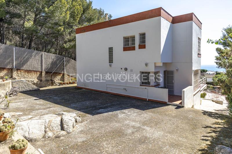 Foto a93c77ee-da95-46aa-9123-1347384ed983. Casa amb calefacció aparcament piscina a Vilassar de Dalt