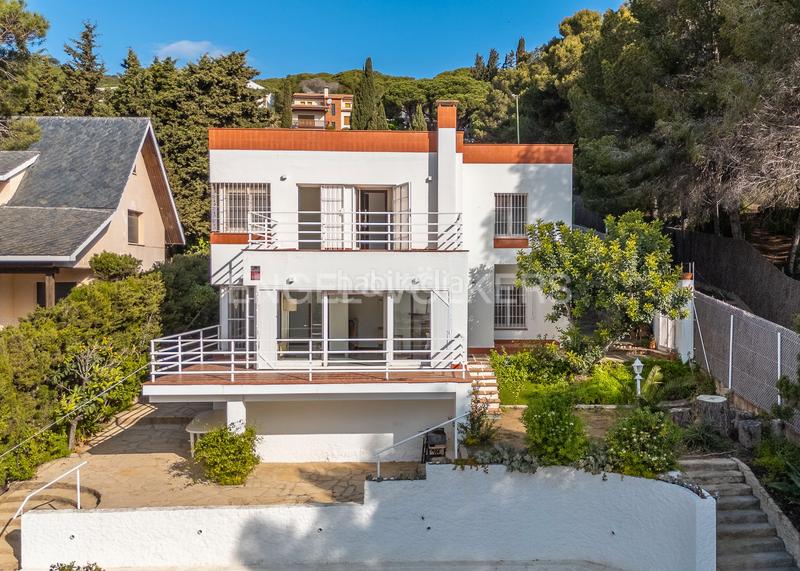 Foto d3b8d1cd-ab67-4c88-bfb1-dda7b9c7db04. Casa amb calefacció aparcament piscina a Vilassar de Dalt