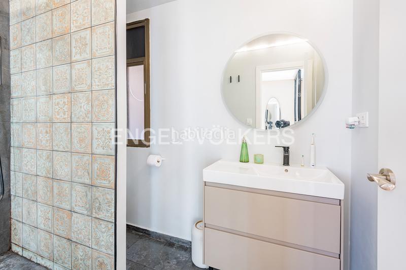 Foto 2f7b60ef-8644-46e4-82b4-d2c3eccf1cd6. Piccolo appartamento con riscaldamento in Raval Barcelona