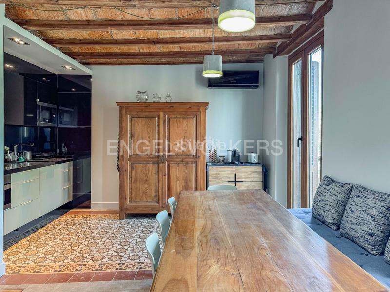 Foto 27576db2-c260-42f8-9e7b-69577c76ef9c. Alquiler apartamento piso de alquiler temporal en la rambla en Barcelona