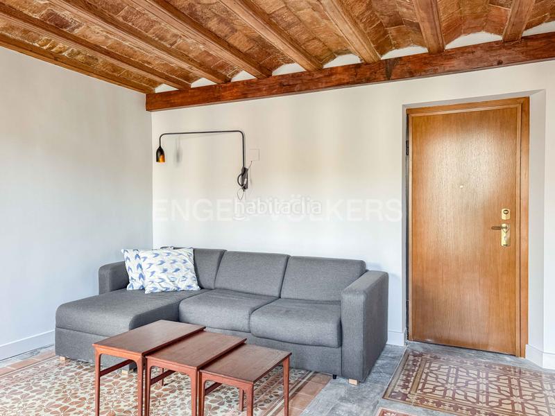 Foto 6b40a033-a855-4d02-bb82-451aca78195b. Alquiler apartamento piso de alquiler temporal en la rambla en Barcelona