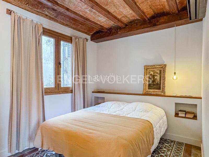 Foto f0979592-38f1-48a5-be2f-ad8d299bb2b3. Alquiler apartamento piso de alquiler temporal en la rambla en Barcelona