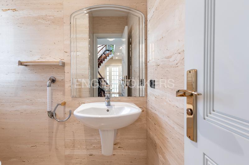 Foto 41a2ad36-ce61-4618-9026-c6d19c47e4ec. Casa con riscaldamento parcheggio piscina in Premià de Dalt