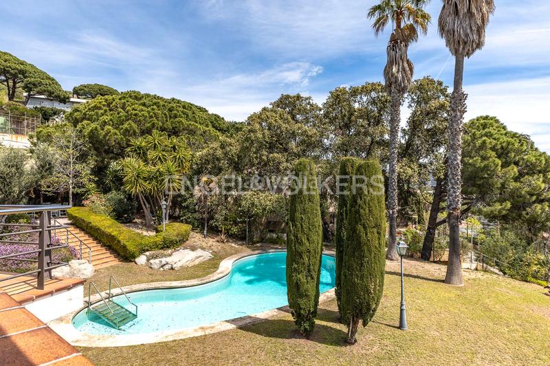 Foto e56563fe-f1bb-413a-87de-711fdbc3603d. Casa con riscaldamento parcheggio piscina in Premià de Dalt