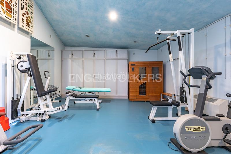 Foto fbe79175-7762-4837-8fba-edd1146bd1ec. Casa con riscaldamento parcheggio piscina in Premià de Dalt