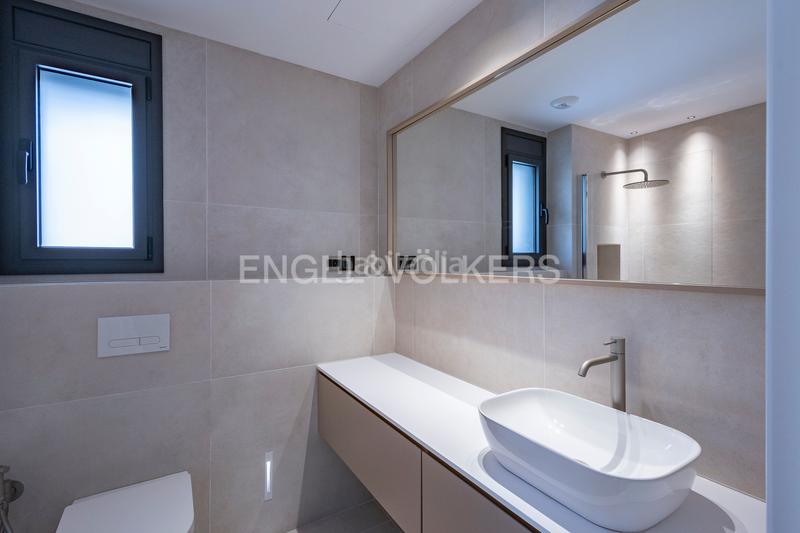 Foto 94bde195-29e2-402c-8d70-fe2b261a15fe. Apartament amb calefacció aparcament piscina a Can Girona - Terramar - Vinyet Sitges