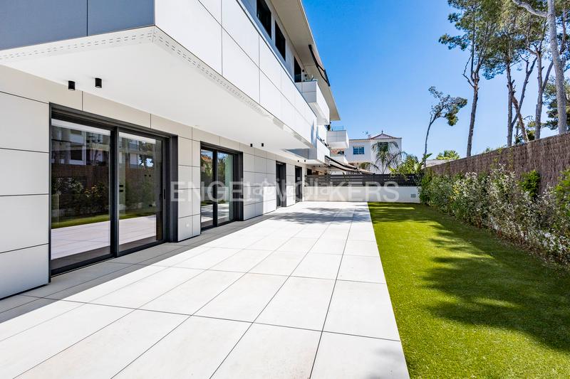 Foto c2637365-d5b7-40bc-b4b3-536b61c0d659. Apartament amb calefacció aparcament piscina a Can Girona - Terramar - Vinyet Sitges