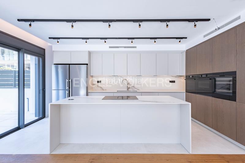 Foto d1168337-c427-43b2-b11b-9b49b3358a04. Apartament amb calefacció aparcament piscina a Can Girona - Terramar - Vinyet Sitges