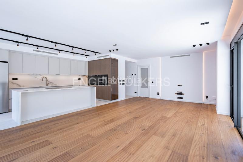 Foto e977c231-d09c-4acd-9133-9faf6b56a8be. Apartament amb calefacció aparcament piscina a Can Girona - Terramar - Vinyet Sitges